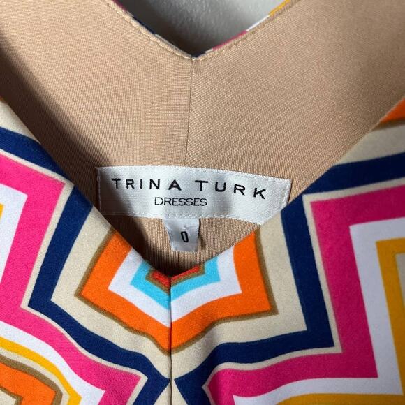 Women's Trina Turk Double V Neck Geometric Colorful Print Dress Size 0 - Picture 5 of 8